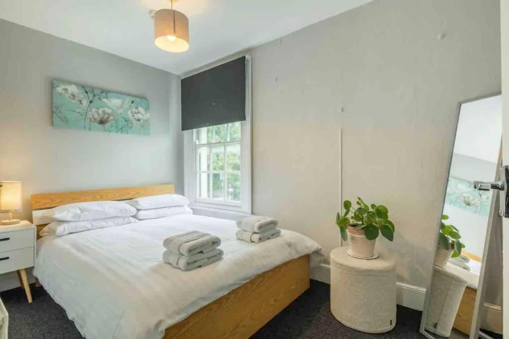 Cambridge 3 Bedroom Flat With Private Parking Kültér fotó