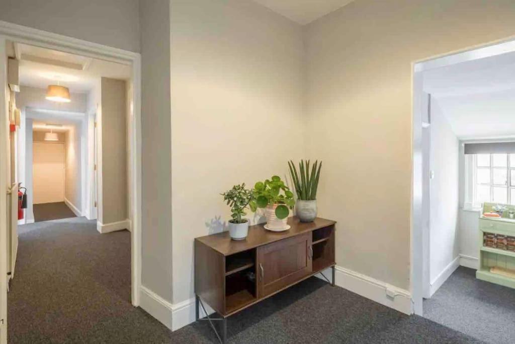 Cambridge 3 Bedroom Flat With Private Parking Kültér fotó